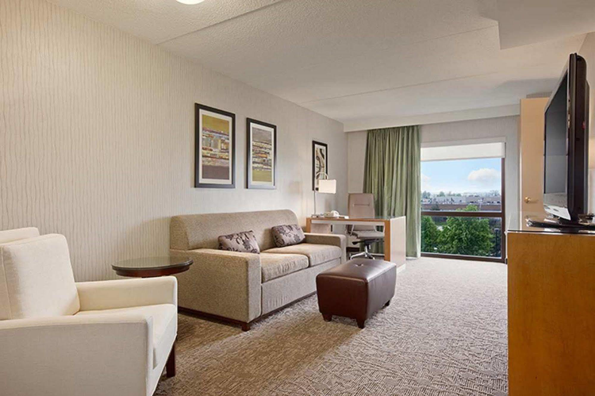 Embassy Suites By Hilton אובורן הילס חדר תמונה